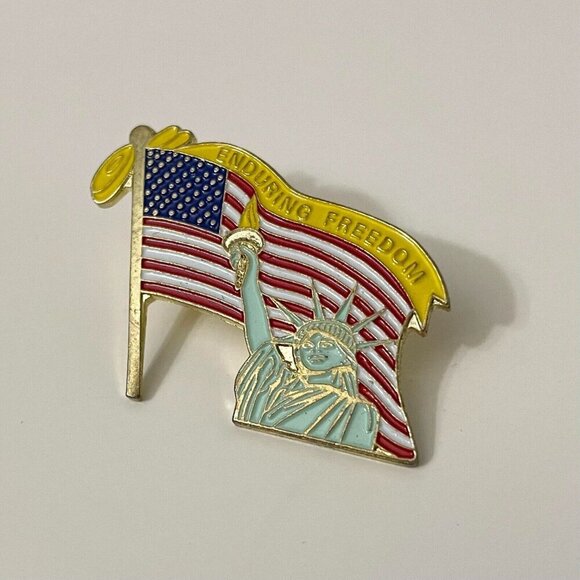 Vtg 2001 Enduring Freedom American Flag Statue Of Liberty Patriotic Lapel Pin - Picture 2 of 10